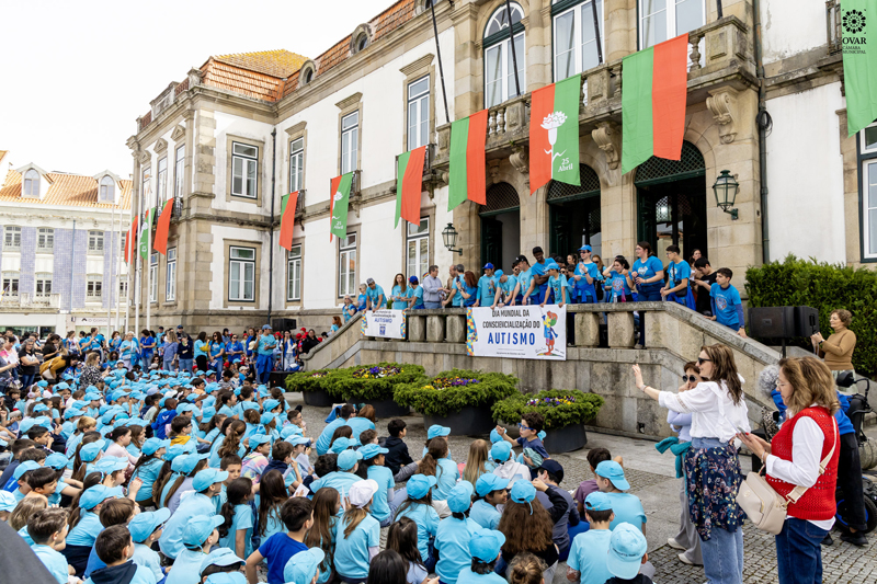 Agrupamento de Escolas de Ovar promoveu a 10.ª Caminhada pela Consciencialização sobre o Autismo