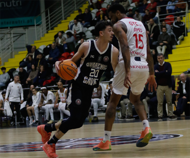 Basquetebol: Derrota na Luz e quase o adeus Taça Hugo dos Santos